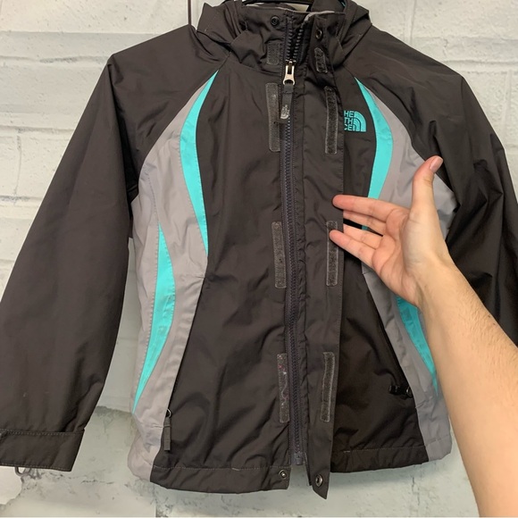 Girls North Face Rain Jacket - Picture 3 of 8